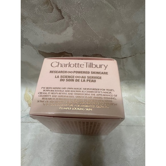 Charlotte Tilbury Magic Cream Instant Turnaround Moisturiser 15ml 0.5 Fl Oz - Picture 2 of 4